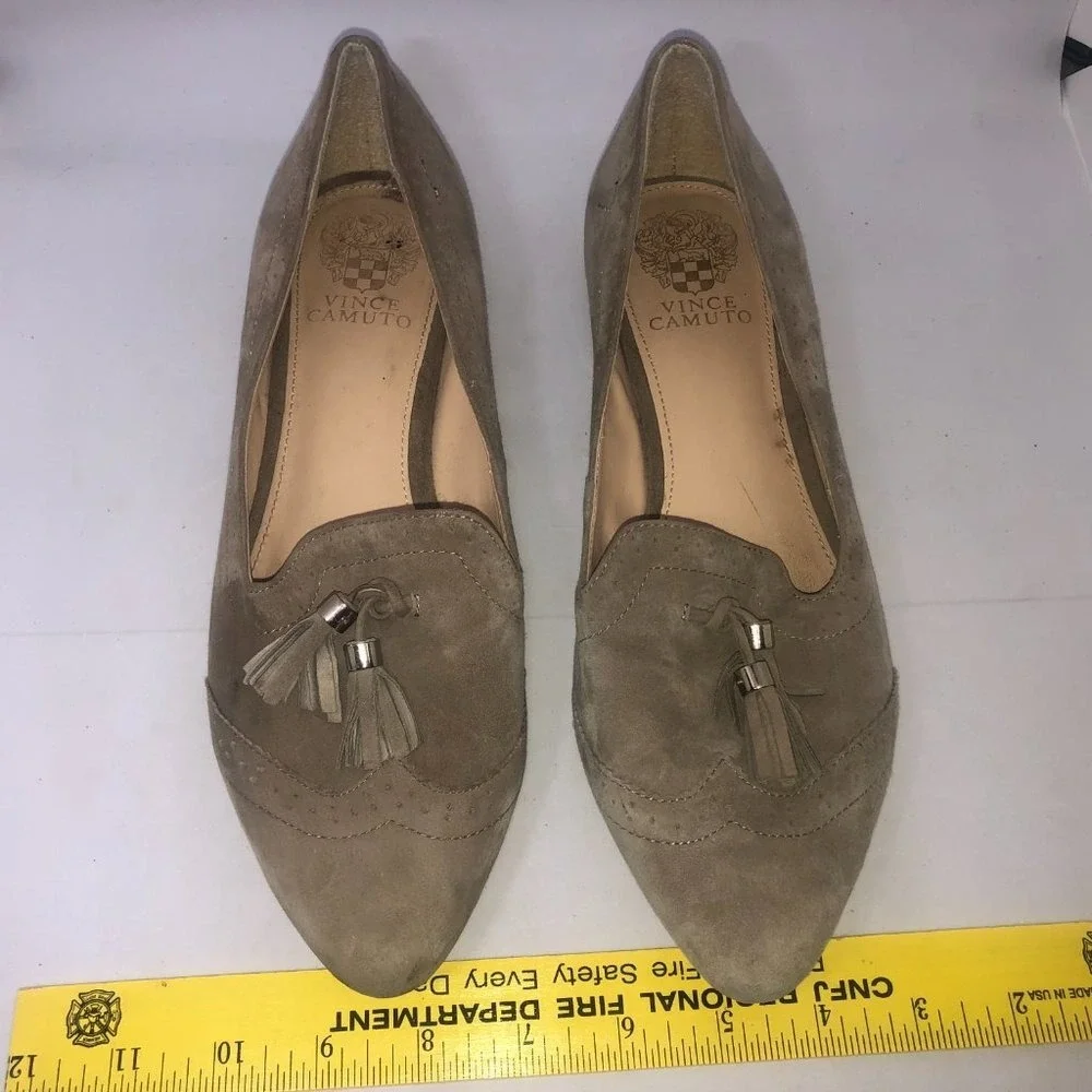 Vince Camuto Beige Suede Leather Loafers w/Tassels Women's 9M‎